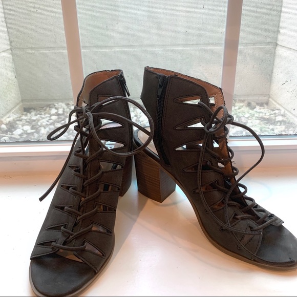 Faryl by Faryl Robbin Lace up Heels - Picture 1 of 6